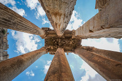 Columnas del templo de Baco, Baalbek, Líbano.