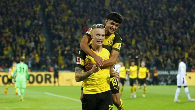 بوروسيا دورتموند يتصدر البوندسليغا