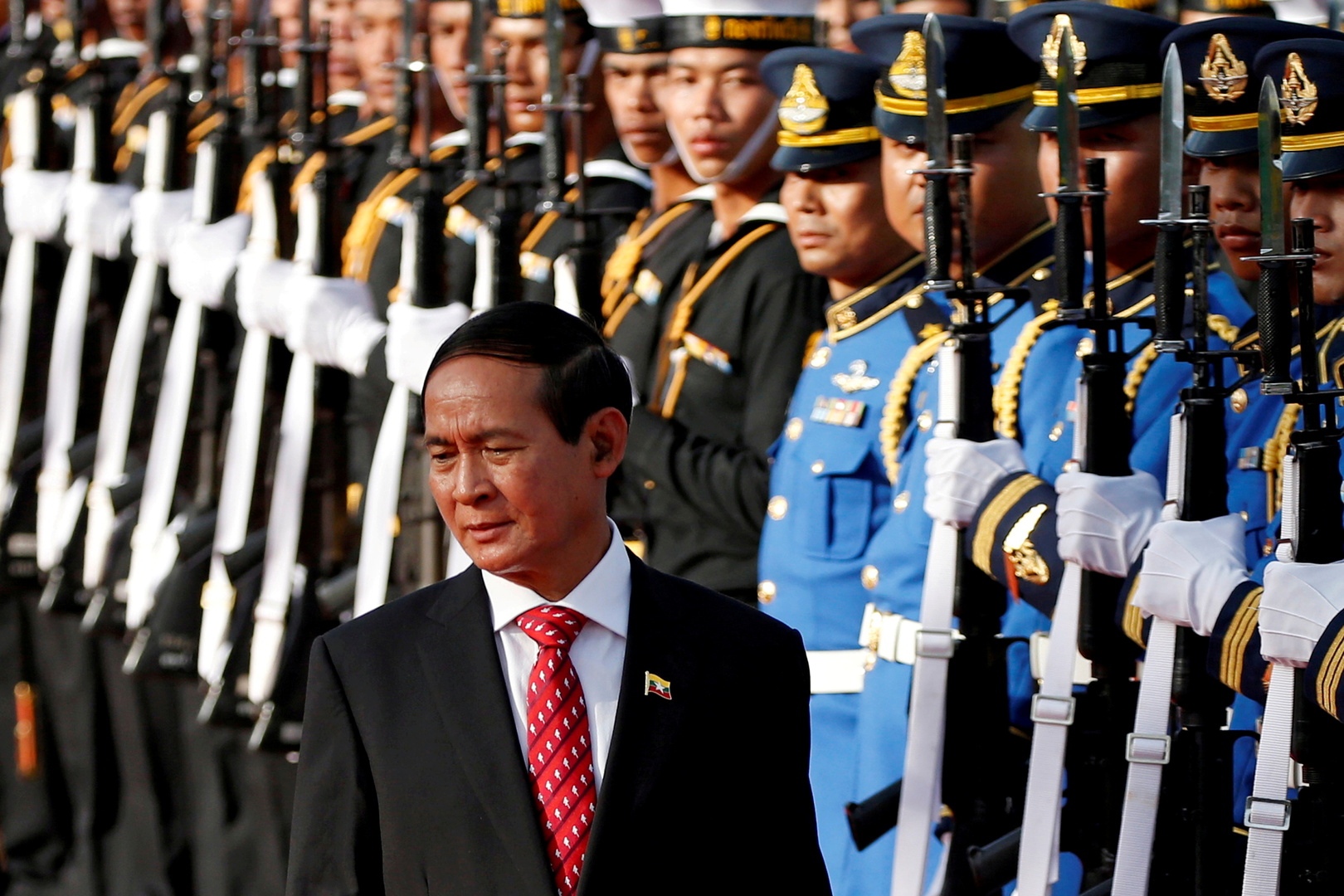 ميانمار.. اعتقال رئيس البلاد وزعيمة الحزب الحاكم ومسؤولين كبار