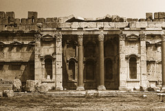 temple de baalbek (Liban) dans le style de Felix Bonfils