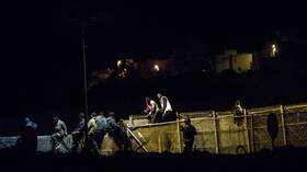 صحيفة إسبانية: شباب مغاربة فروا نحو مليلية هربا من الخدمة العسكرية