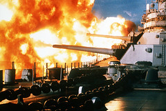 USS_New_Jersey_firing_in_Beirut_1984