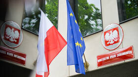 بروكسل توافق على تخصيص الدفعة الأولى من المساعدات الأوروبية لبولندا بقيمة 5.1 مليار دولار